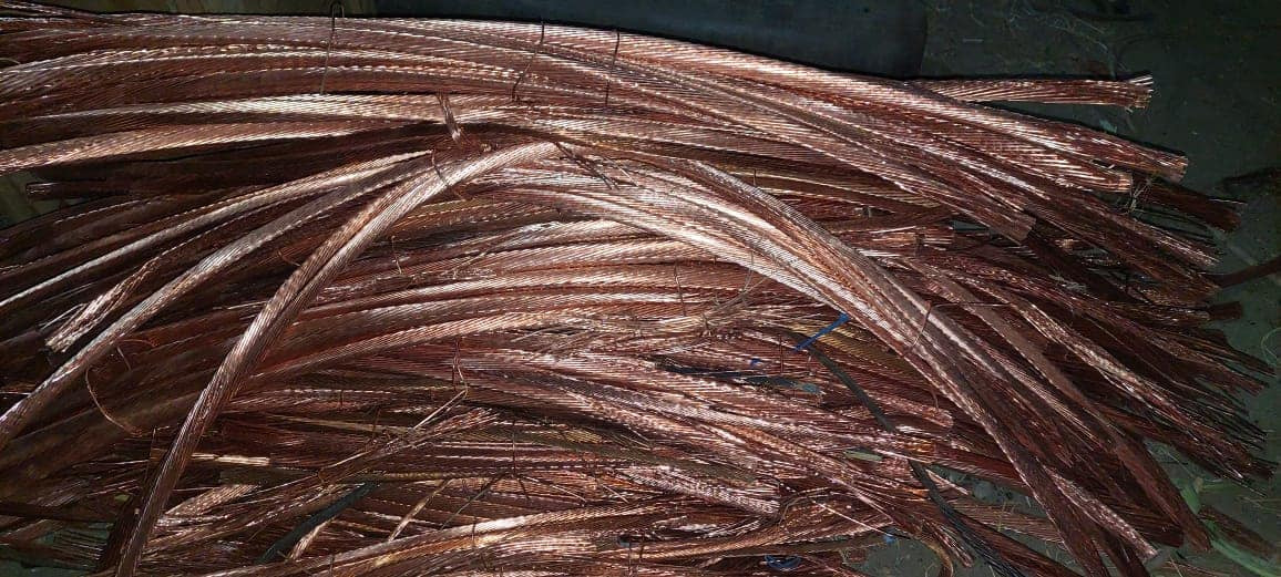 كابلات نحاس مقشرة - Peeled Copper Cables